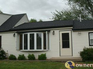 8355 S 85th Ct, Hickory Hills, IL 60457