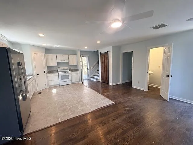 309 Country Club Ln — Photo 3