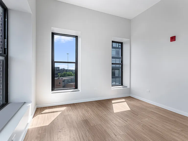 805 N. Milwaukee — Photo 25
