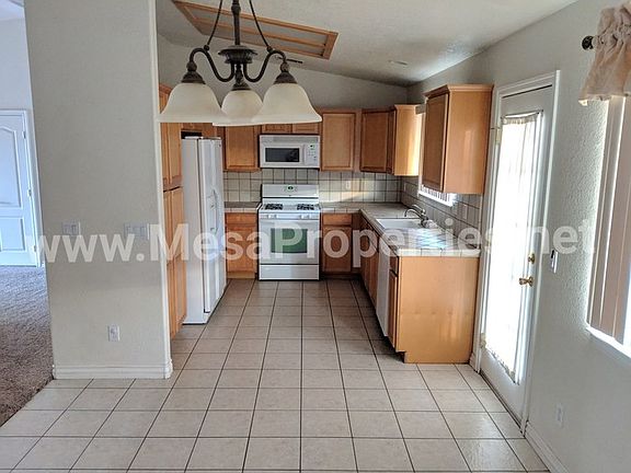 4th image of 22021 Arapahoe Ave