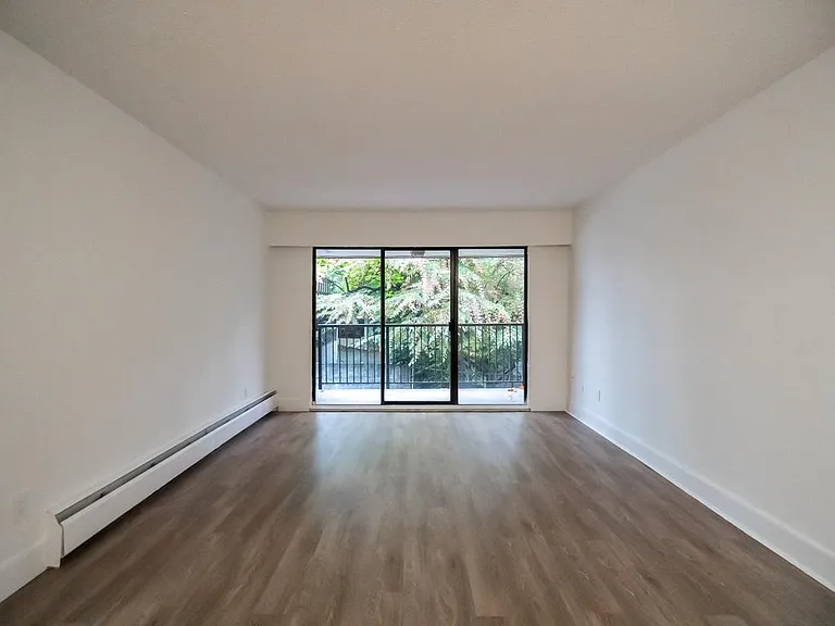720 Queens Ave — Photo 13