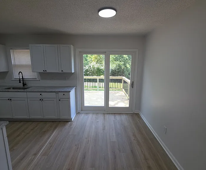 806 SE Browning Ave — Photo 11