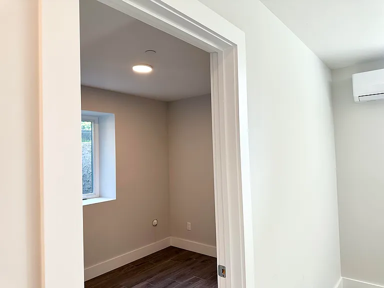 129 Satterlee St #1 — Photo 11