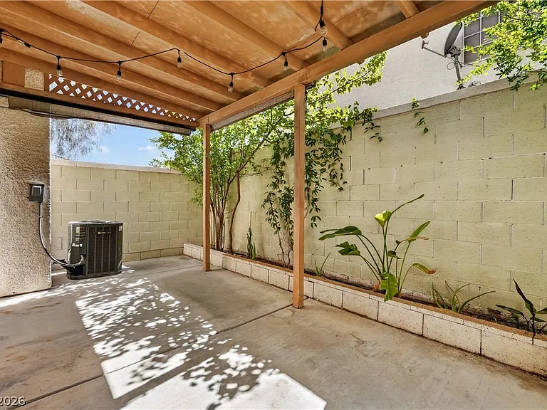 7926 Rosellen Ave — Photo 23