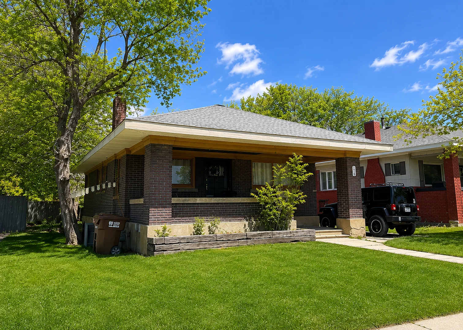 163 E Commonwealth Ave — Photo 2