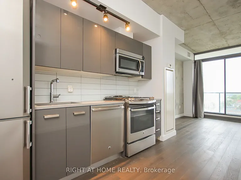 224 Lyon St N #1002 — Photo 6