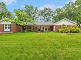 14392 Tealcrest Dr, Chesterfield, MO 63017