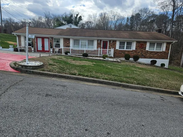 105 Huntington Pl, Danville, VA 24541