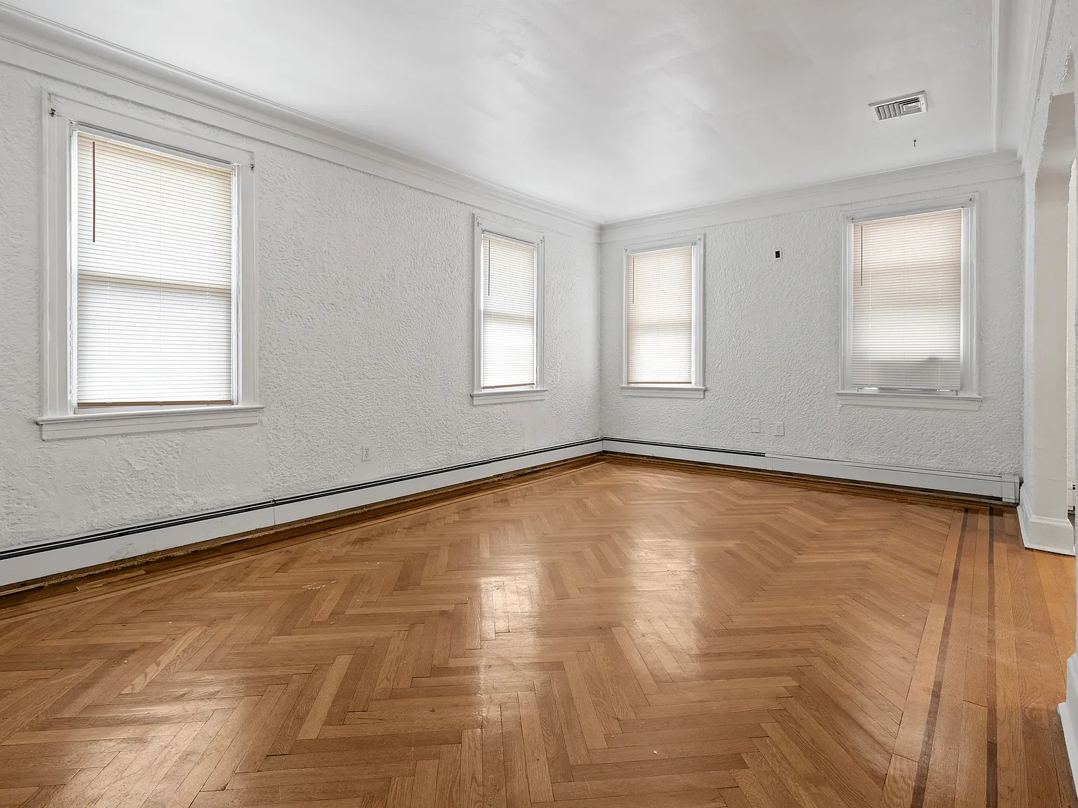 3 bed, $3,750 — Photo 3