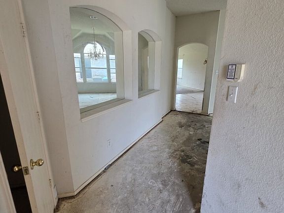 3rd image of 608 Prairie Gulch Dr