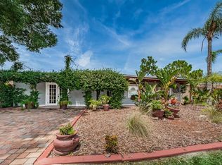 916 Carlton Rd, Tarpon Springs, FL 34689