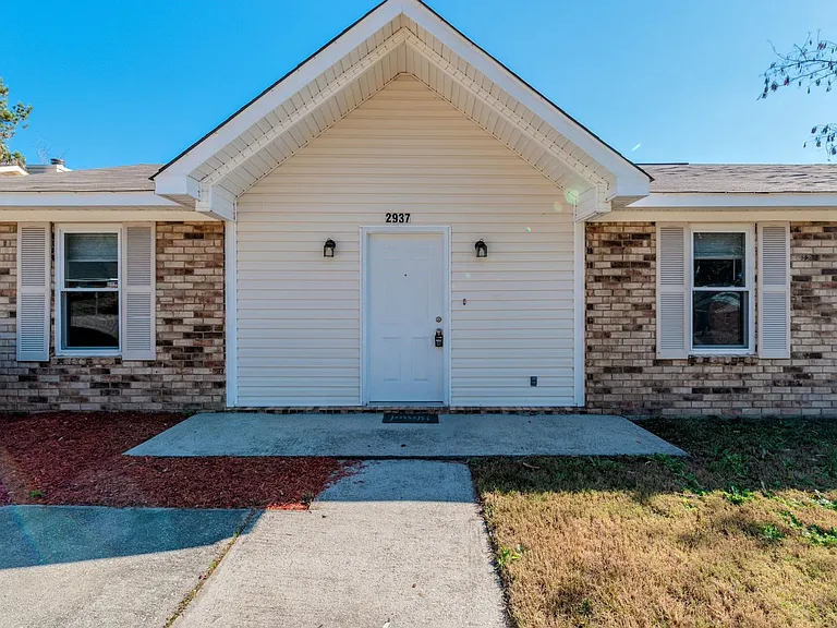 2937 Dahlia Dr — Photo 1