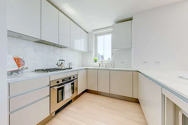 Rented by Lin Pan Realty Group LLC | media 36