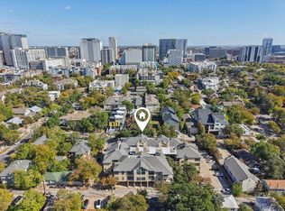 1910 Robbins Pl APT 301, Austin, TX 78705