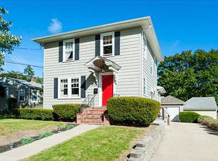 438 Fair St, Warwick, RI 02888