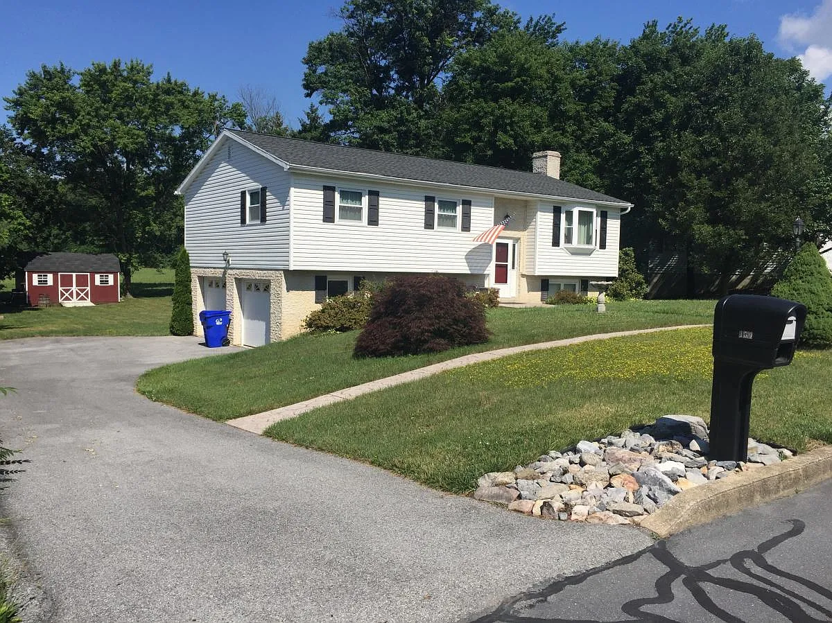 150 Dorwood Dr photo 1