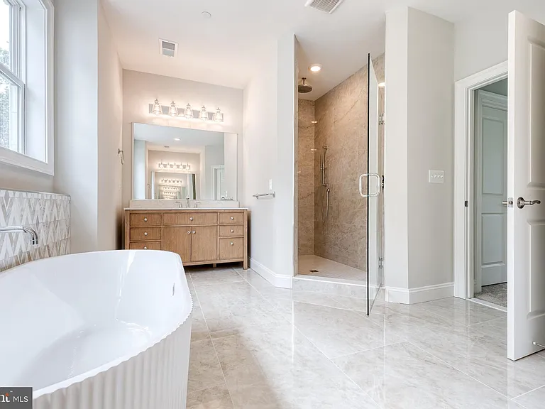 610 Echo Cove Dr — Photo 30