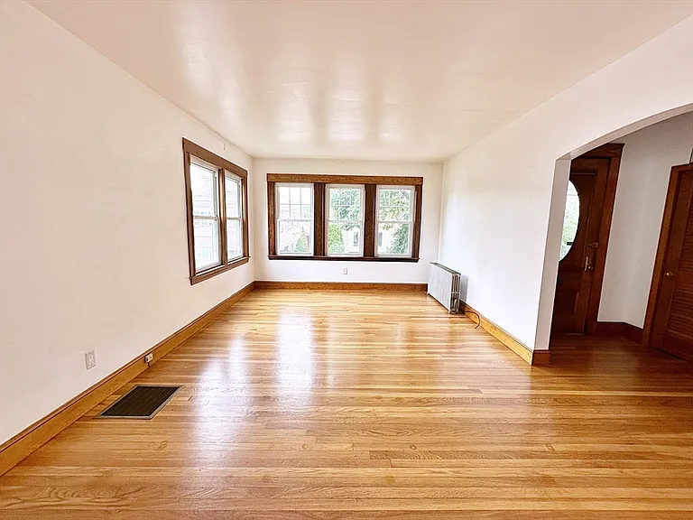 11 Puritan Rd — Photo 12