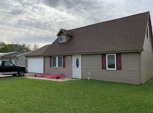 121 N Manngrove Ln, Muncie, IN 47303