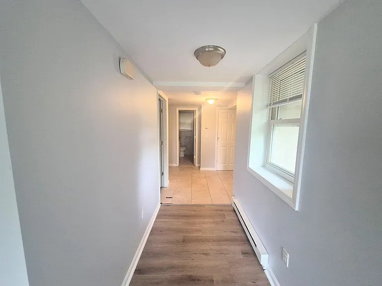 14 Edgewood Rd #13 — Photo 5