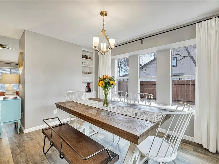 1808 Sylvia Ln — Photo 10