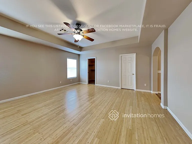 255 Palmarosa St — Photo 11