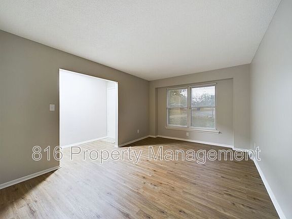 3rd image of 11124 E 84th Ter Unit 11124