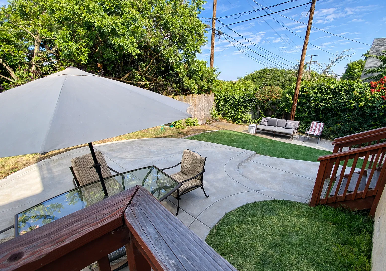 5BR/2BA with Private Yard! — Photo 2