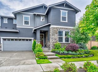 897 NE 4th St, North Bend, WA 98045