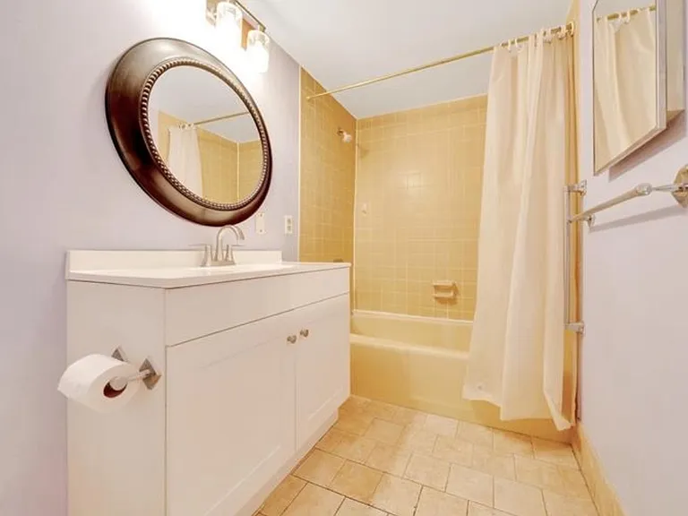 683 Midway Dr #B — Photo 15