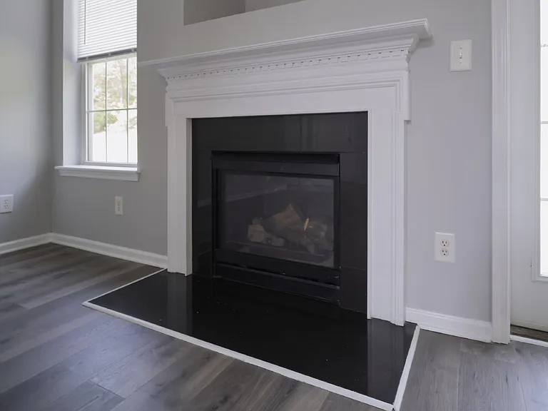 1030 Boxelder Ln — Photo 4