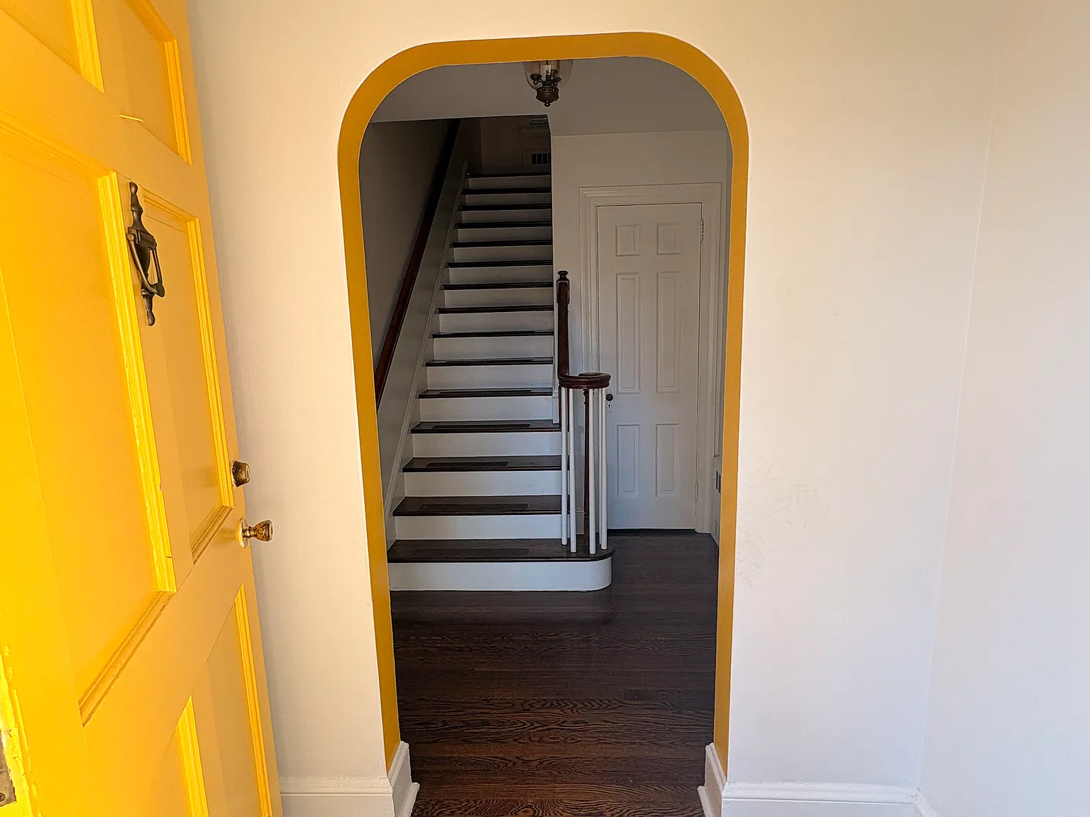 3 bed, 1.5 bath, 2000 sqft, $2,800 — Photo 3