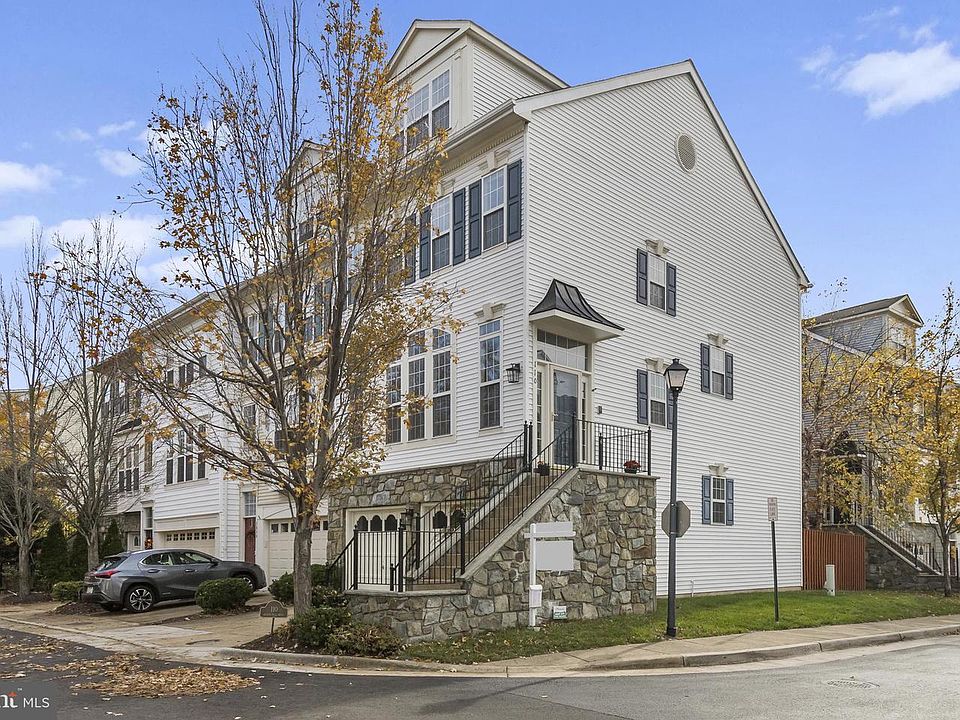 1st image of 110 Browns Mill Dr