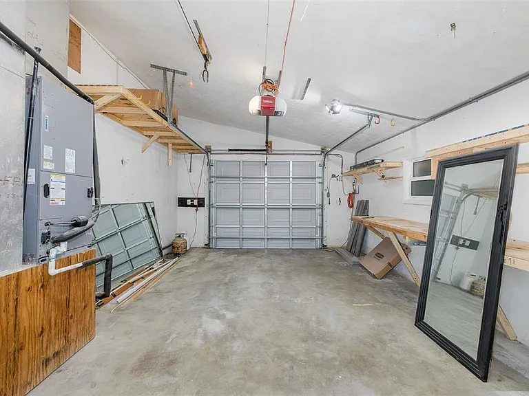 211 Timberlane Dr — Photo 23
