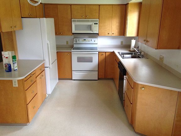 2nd image of 305 Lincoln Ave NE