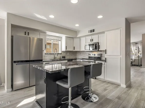 3324 E BROOKWOOD Court, Phoenix, AZ 85048