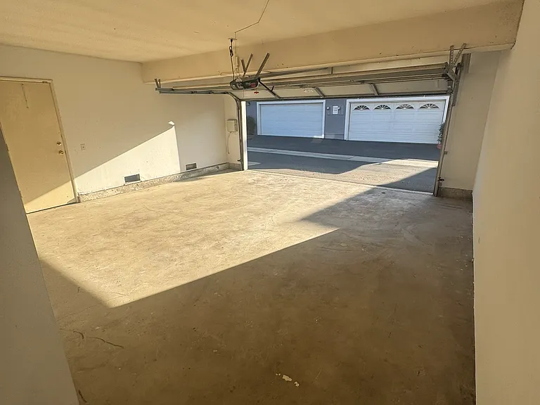 2901 Snow Creek Ln — Photo 34
