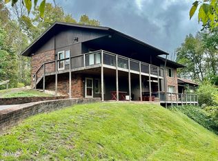 341 Enchanted Forest Ln, Sevierville, TN 37876
