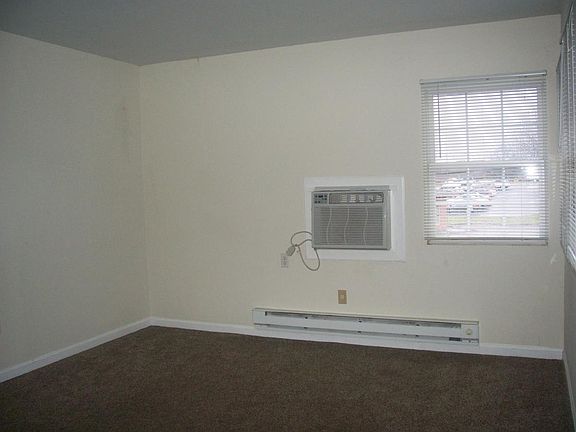 2nd image of 3100 Marion Dr #A