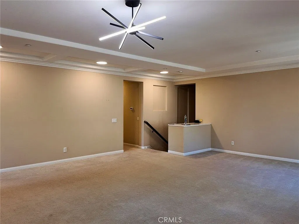 3 bed, 2.5 bath, 2601 sqft, $4,600 — Photo 3