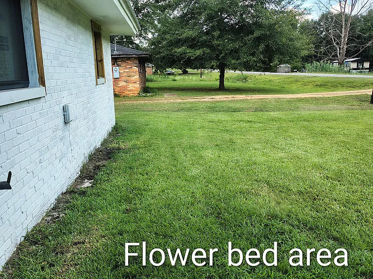103 W Gantts Mill Rd — Photo 3