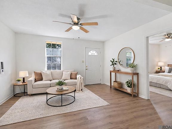 4th image of 2371 E Smiley Ave