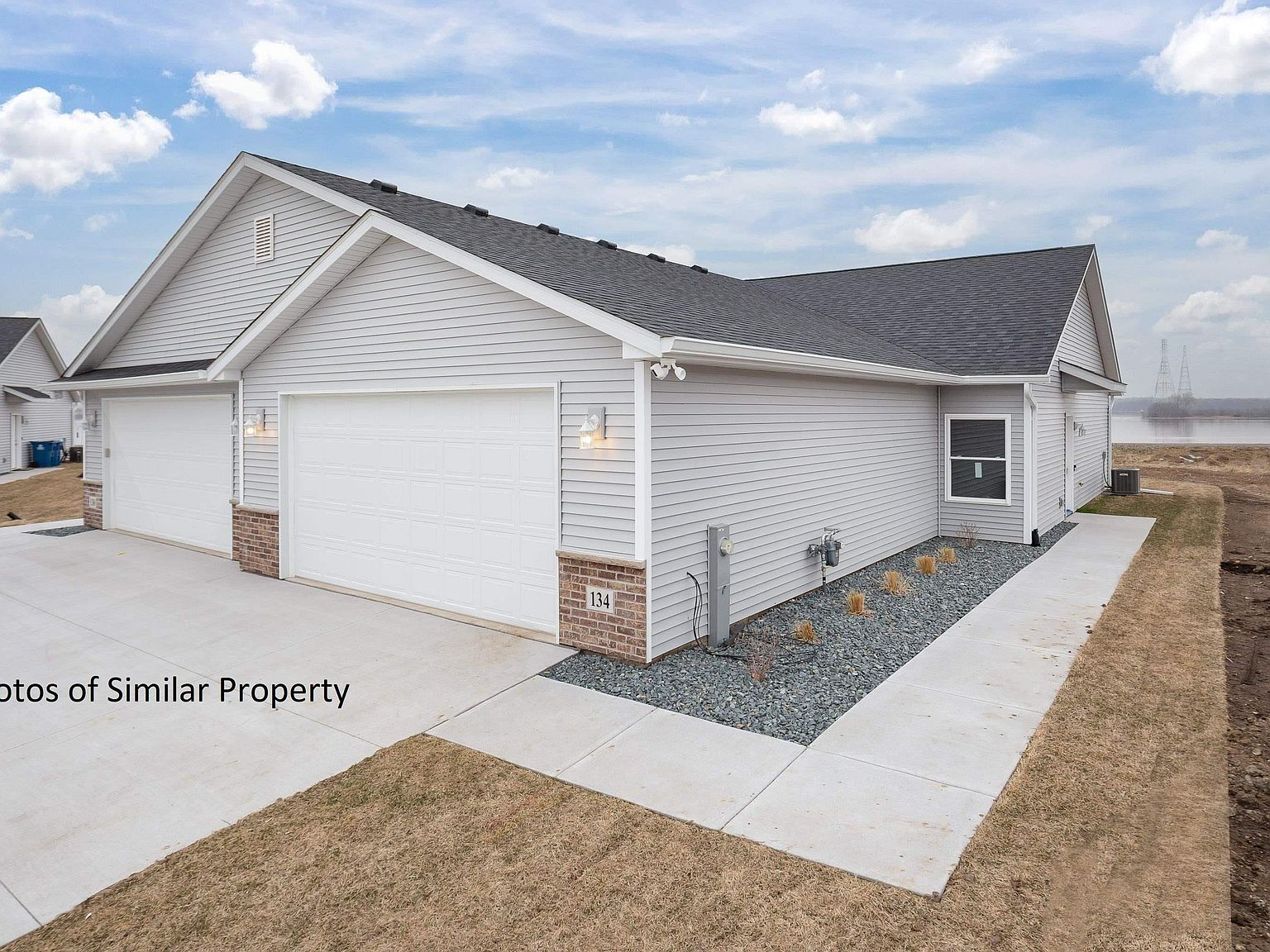 109 Beacon Harbor Pkwy, East Moline, IL 61244 Zillow