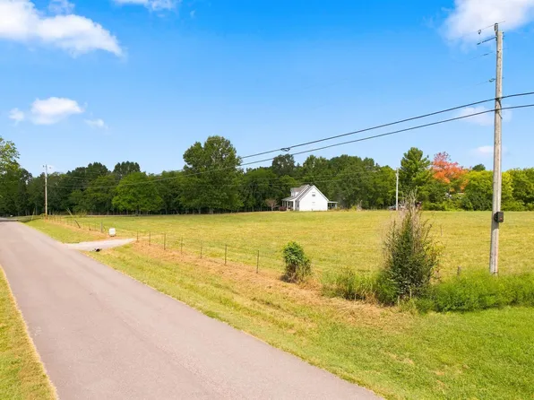 349 Branham Mill Rd, Gallatin, TN 37066