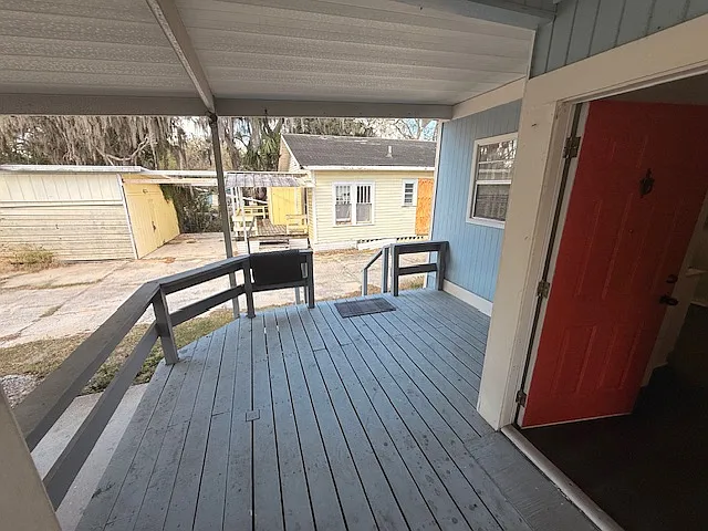211 N Moss St — Photo 15