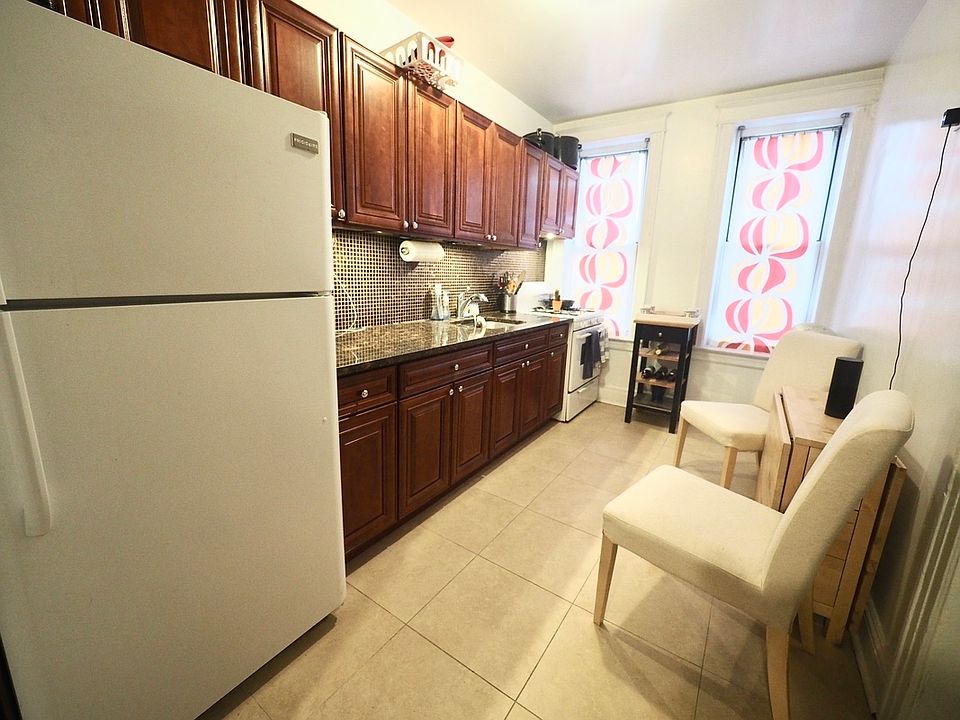 1st image of 3408 42nd St #3V