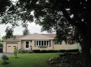 459 Marwood Rd, Rochester, NY 14612