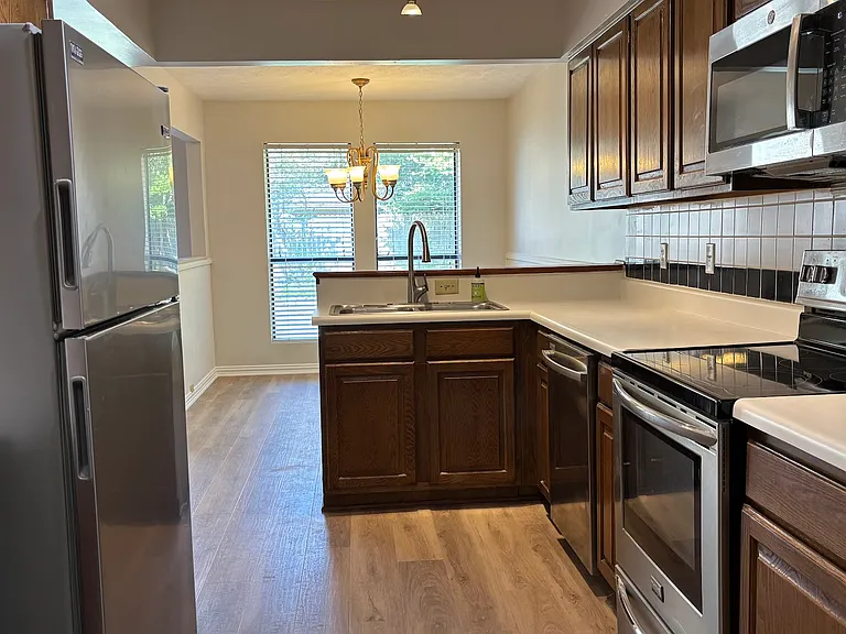 3732 Racquet Ct — Photo 9