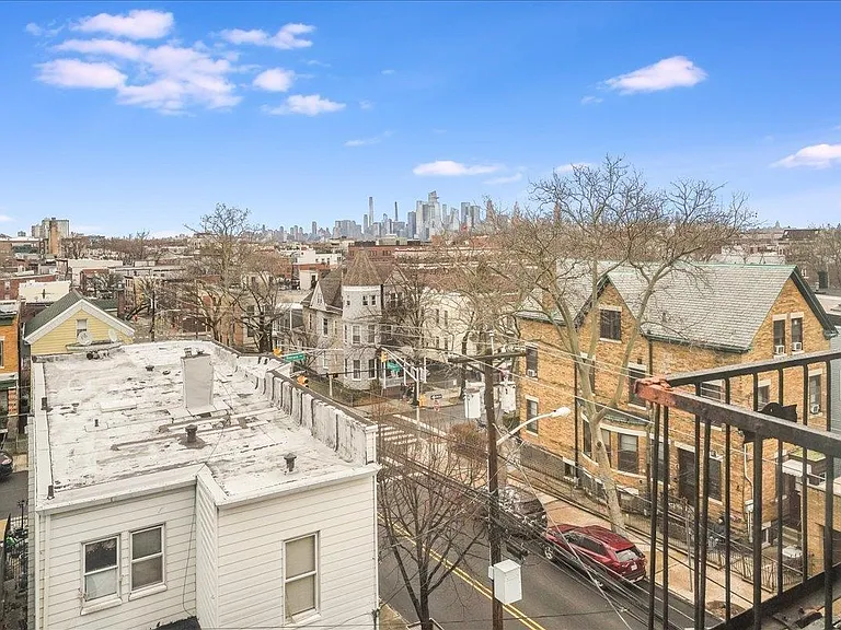 50 Reservoir Ave #404 — Photo 20