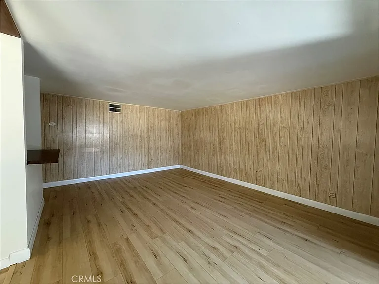 21417 Germain St — Photo 13